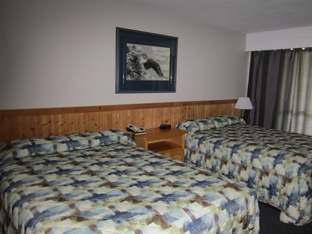 Lakeside Motel Вільямс-Лейк Екстер'єр фото